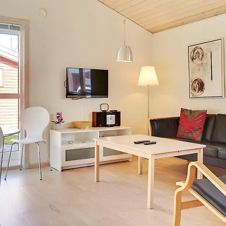 6 Person In Casa vacanze Gudhjem